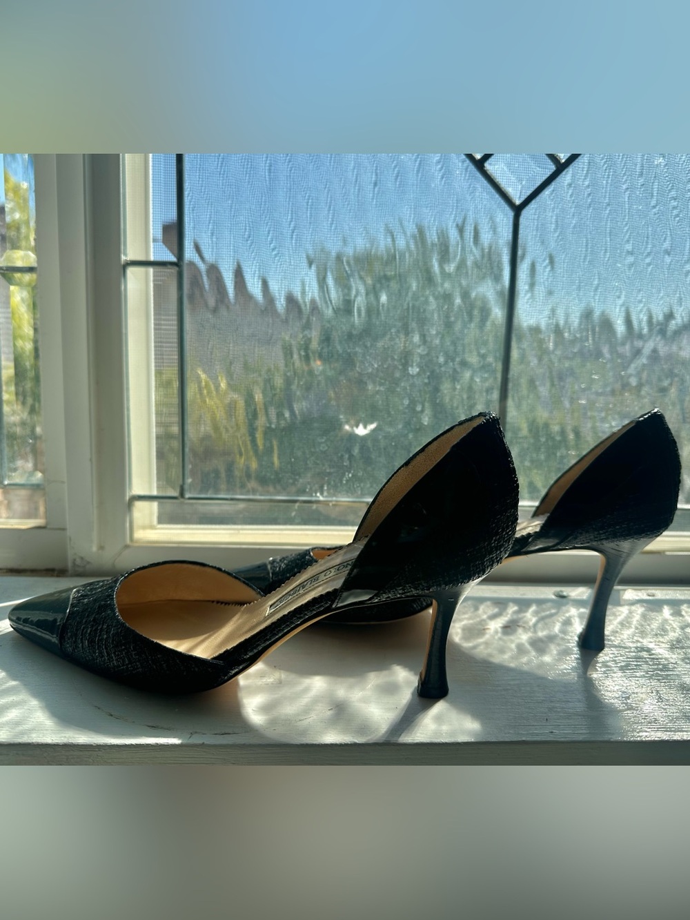 Manolo Blahnik size 37 Black Women's D'Orsay Textured Mid-Heel Pumps